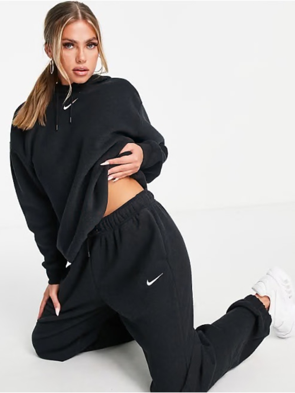 Nike Fleece Sweatpants in Black - Size XL